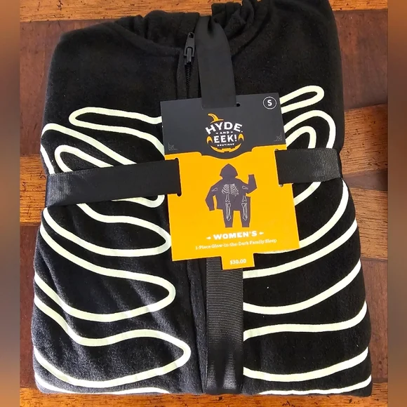 NWT-Hyde and Eek-Women's-2 piece Glow in the Dark-Sleep Set-Halloween-Size Small - Picture 1 of 2